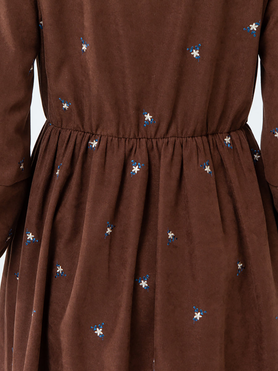 مقاس إضافي - فستان متوسط الطول برباط هندسي وجيب عتيق